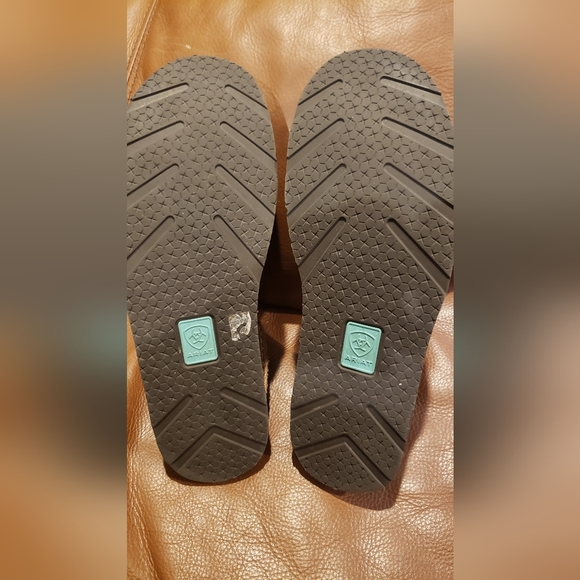 COPY - Ariat shoes 8 - Picture 3 of 4